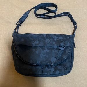 LuluLemon All Night Festival Bag Black Camo 5L